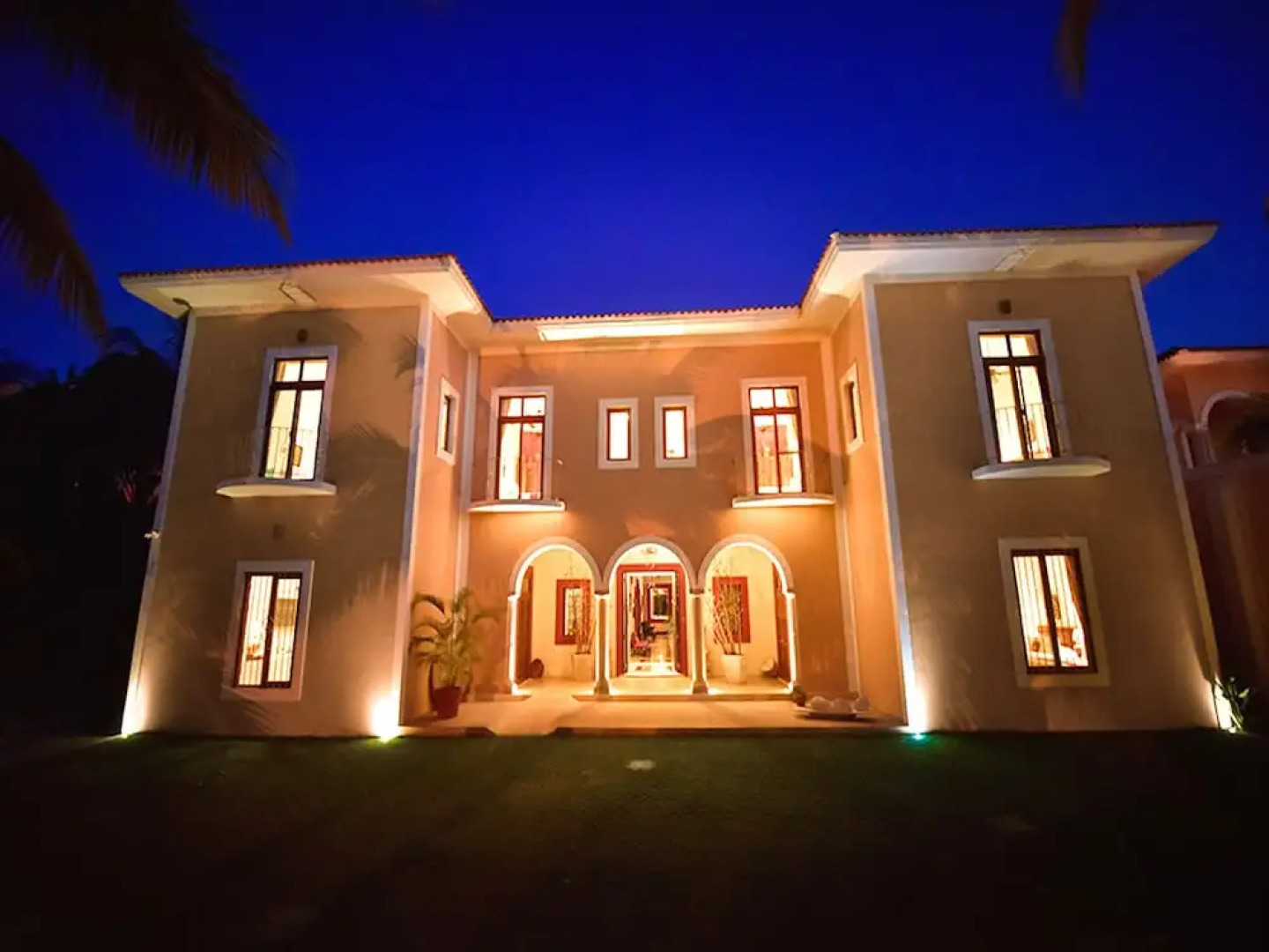 Hacienda Corazon 7-10BR Villa Full Staff By RMH