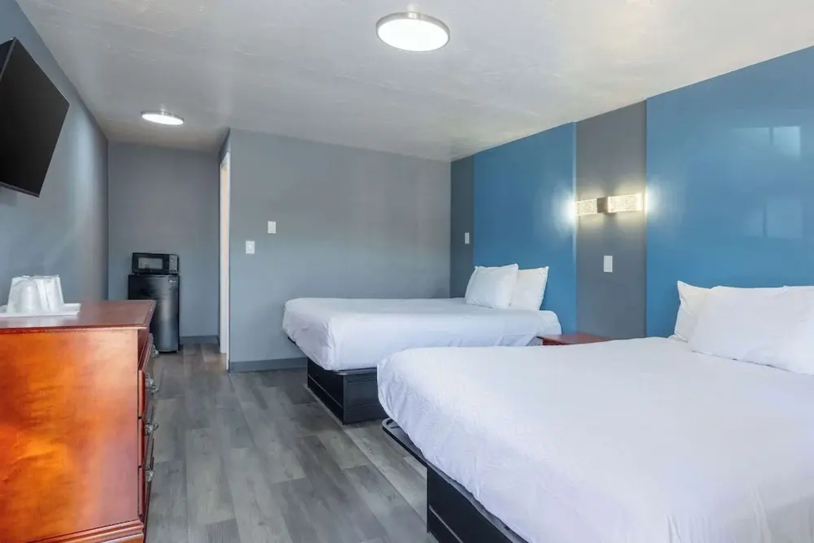 Knights Inn North Attleboro