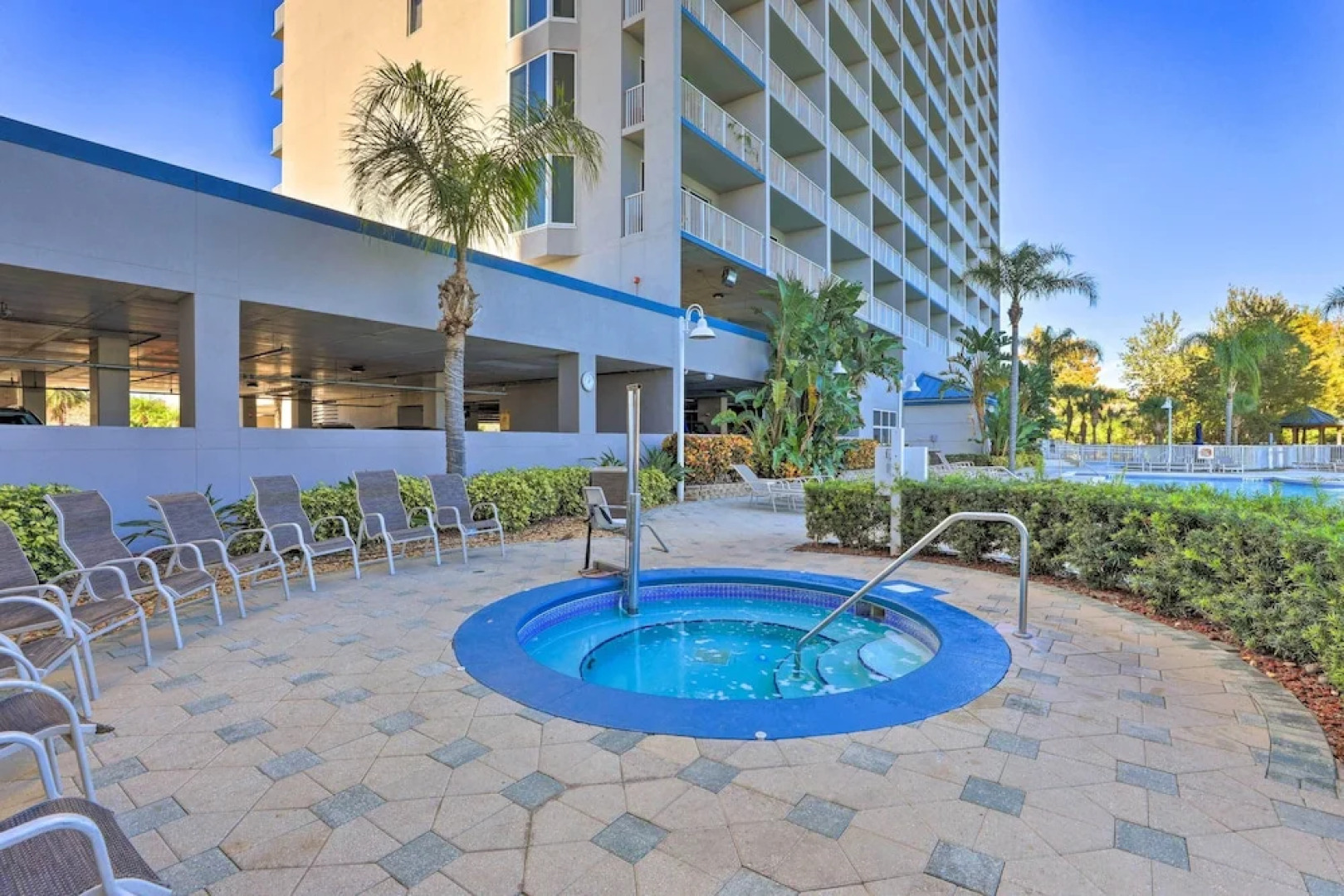 1 Mi to Disney: Lakefront Condo w/ Pool Access!