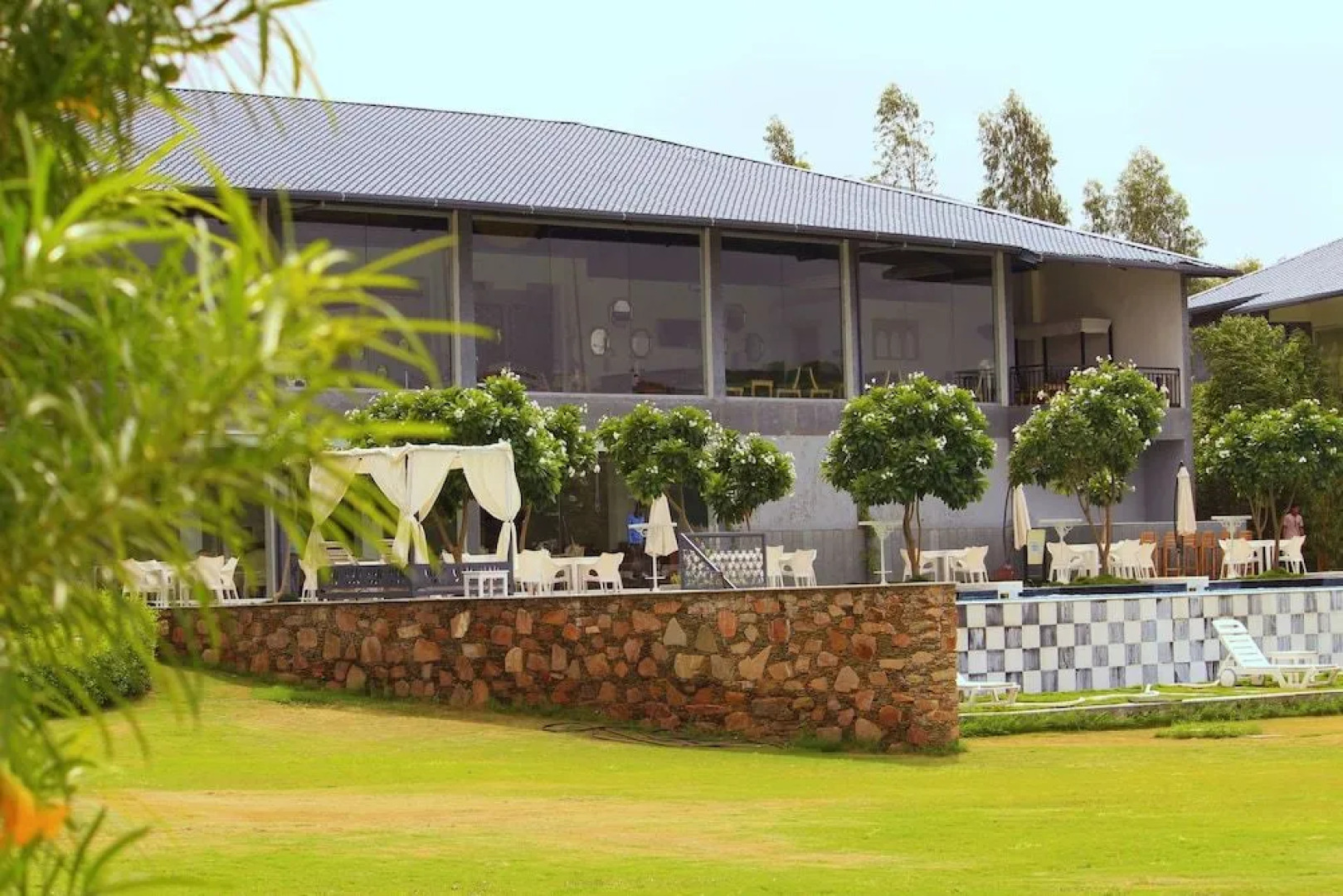 Tat Saraasa Resort & Spa