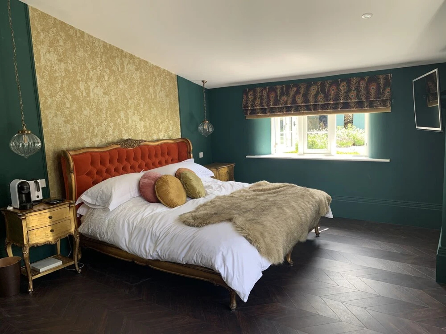 Stylish 5-bed Coach House in Badgworth