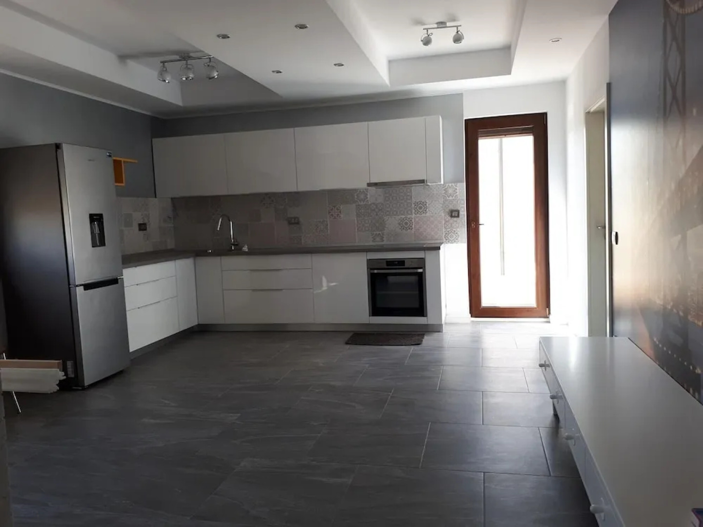 Apartment With 2 Bedrooms in Mogoșoaia, With Private Pool, Furnished Terrace and Wifi