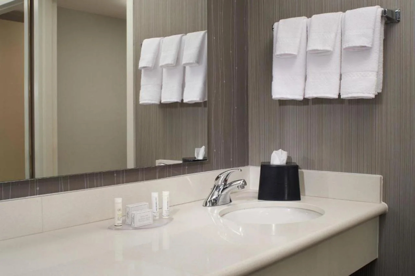 Courtyard by Marriott Toledo Maumee/Arrowhead
