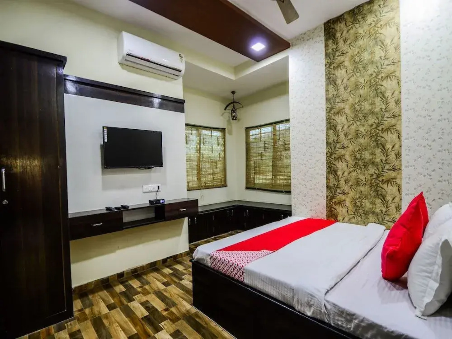 Oyo 35577 Nakoda Dham Green Valley Resort