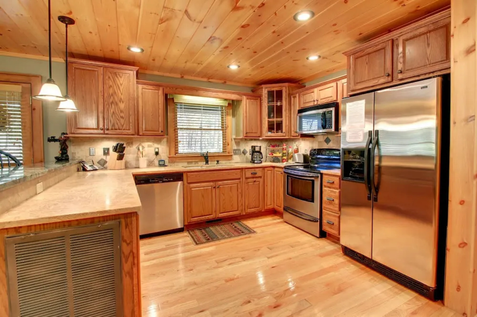 SERENITY WOODS Apartment 3 NEVAEH CABIN RENTALS