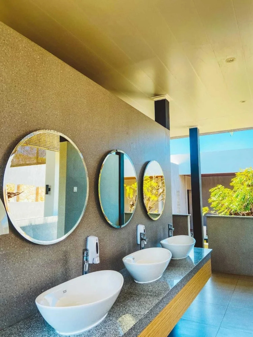 Kambaniru Beach Hotel & Resort