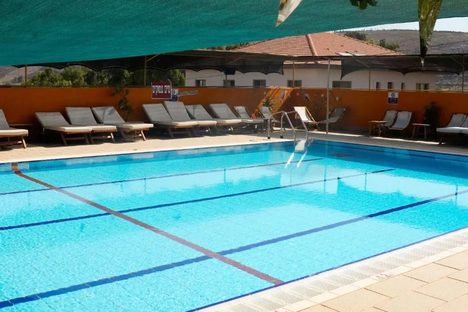 Mantur Metula by Selina