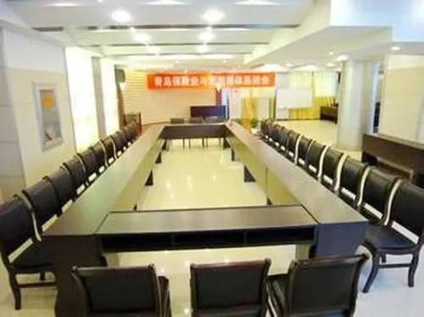 Ti Yu Zhi Jia Hotel - Qingdao