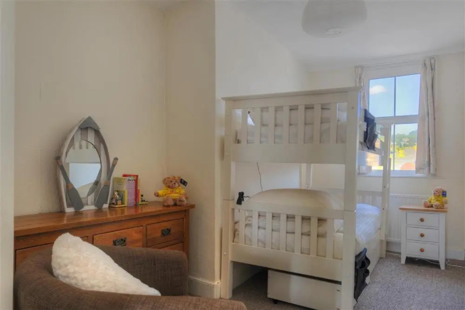 Apt 3, 20 Broad Street