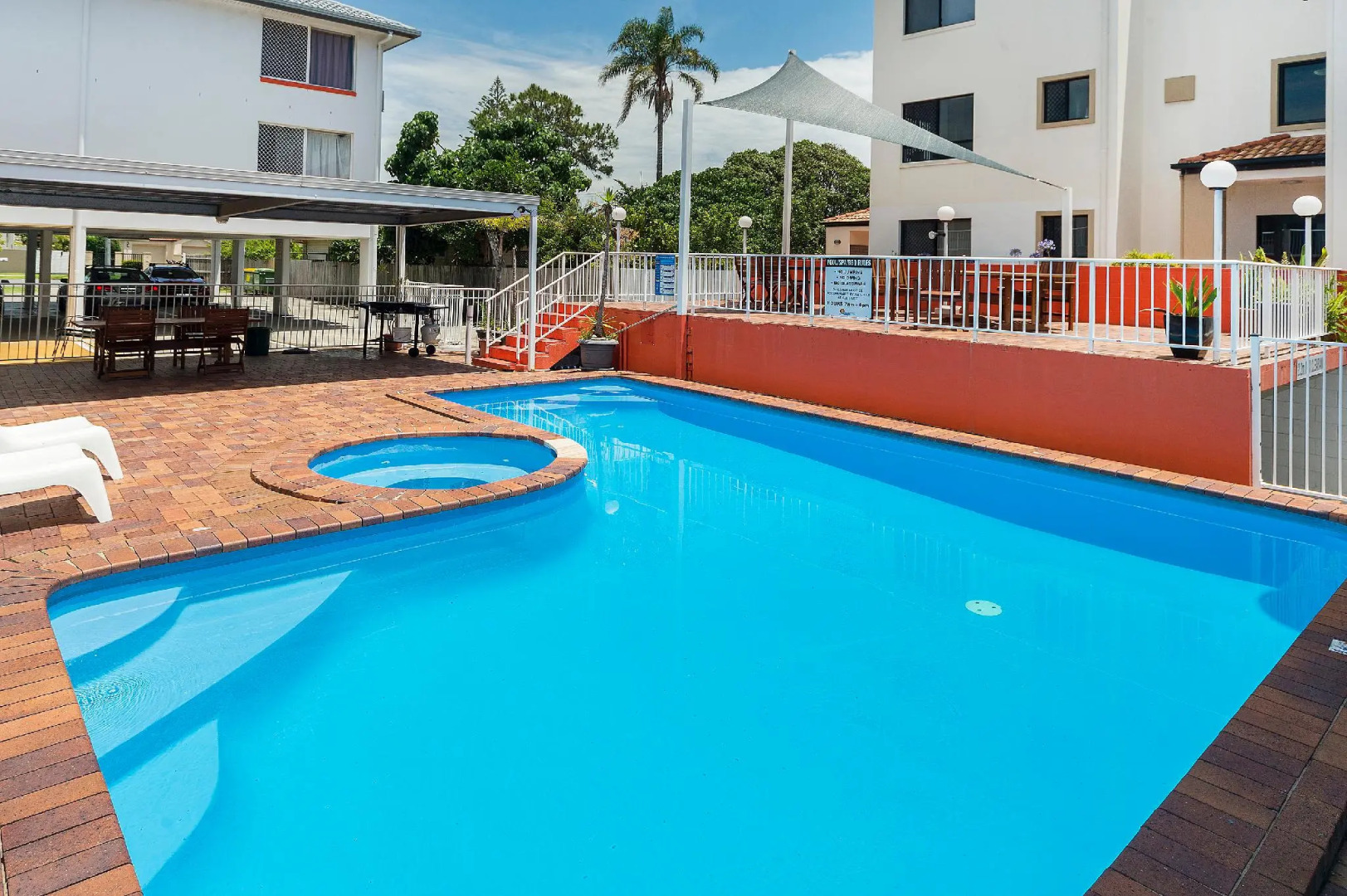 Sunshine Beach Resort