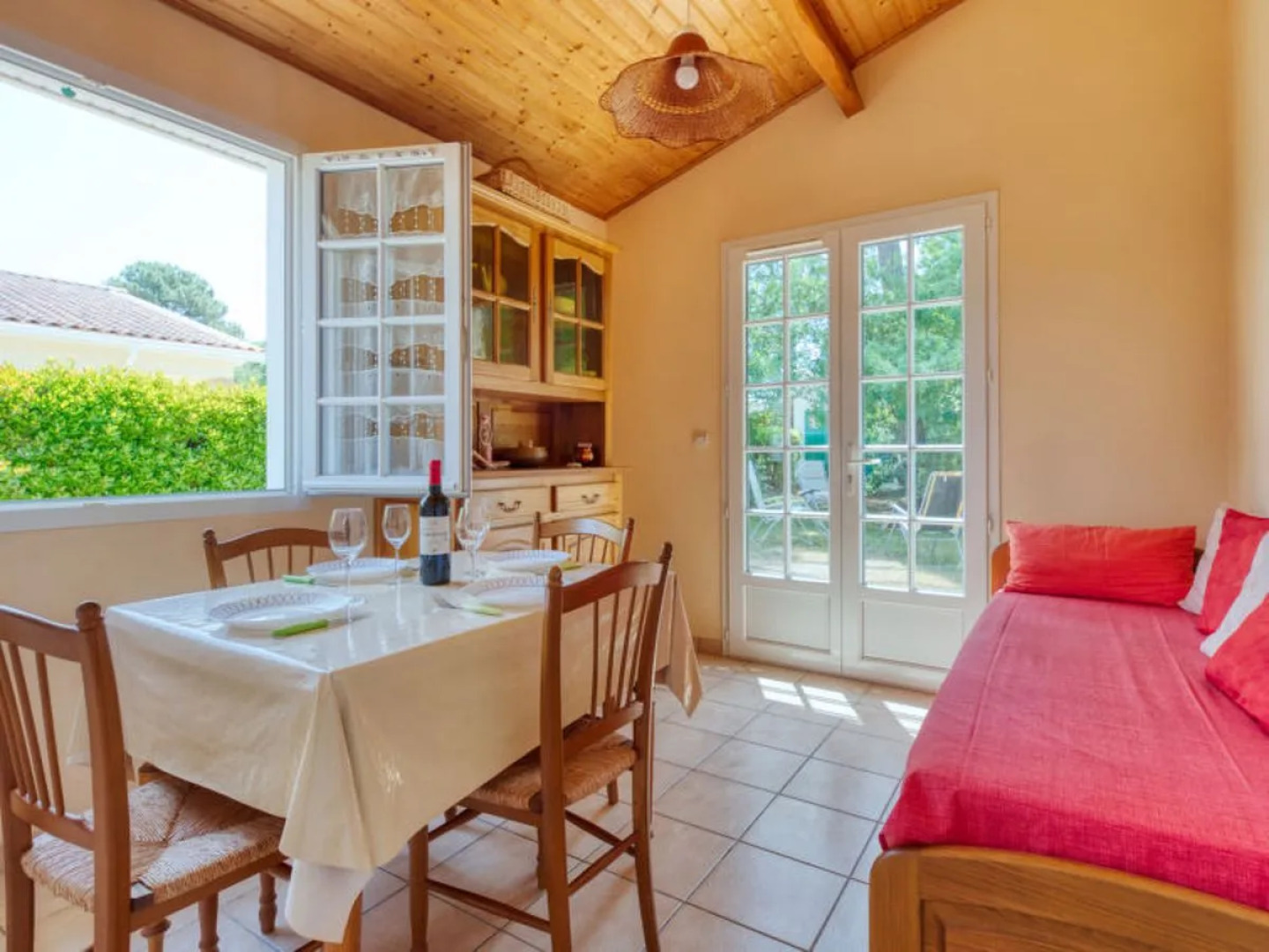 LA BRUYèRE (MVT220)