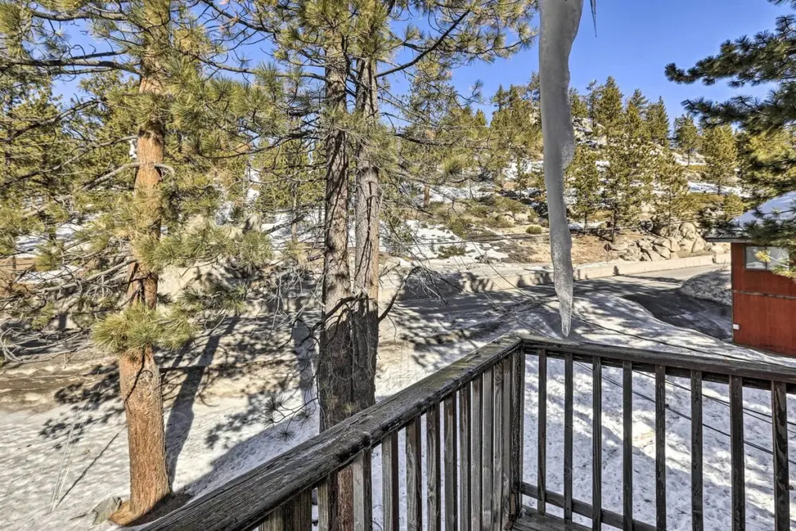 < 1 Mi to Heavenly Lifts: Tahoe Area Townhome!