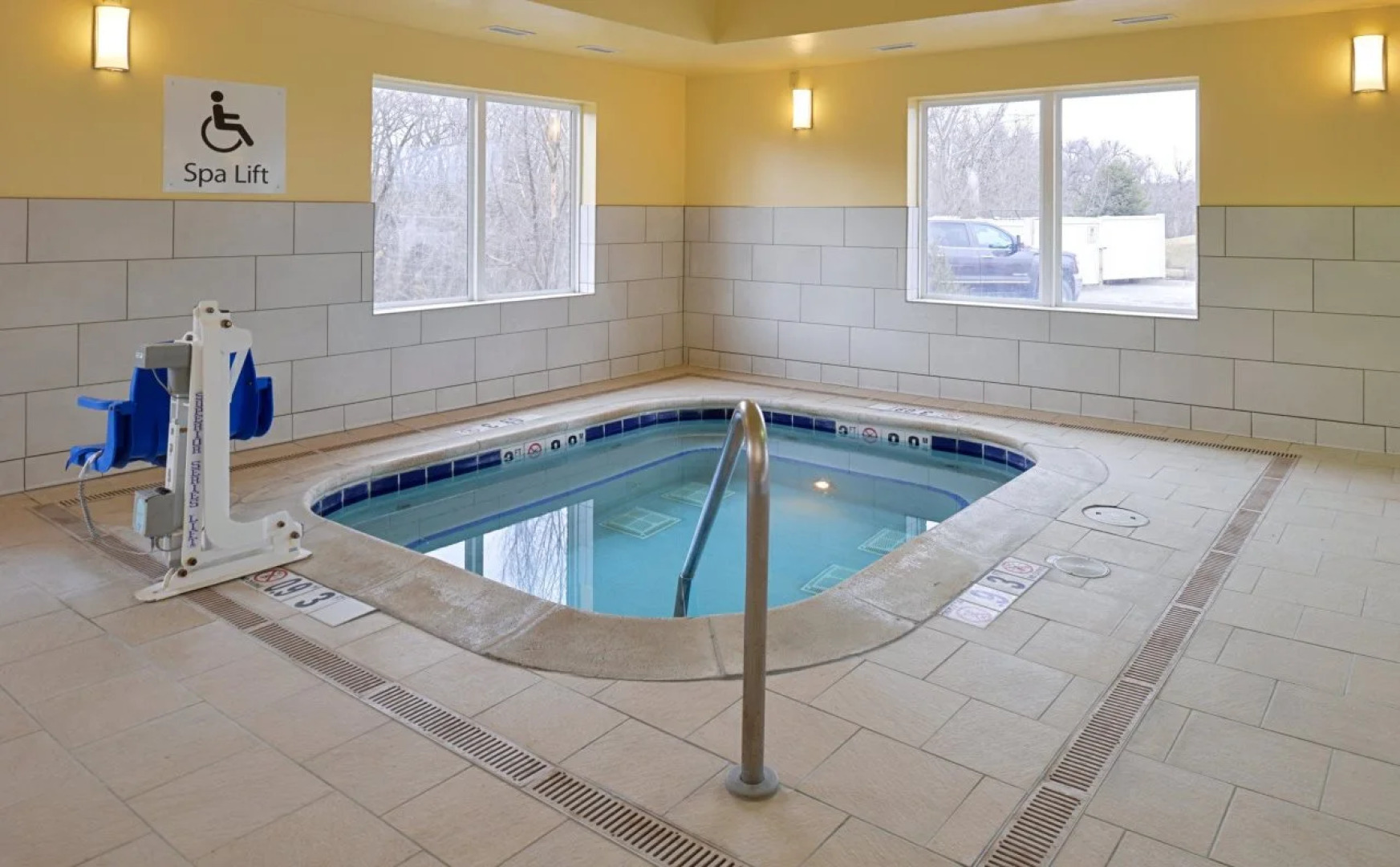 Holiday Inn Express & Suites Omaha West by IHG