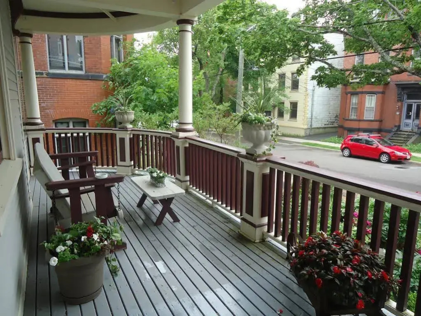 Mahogany Manor Bed & Breakfast