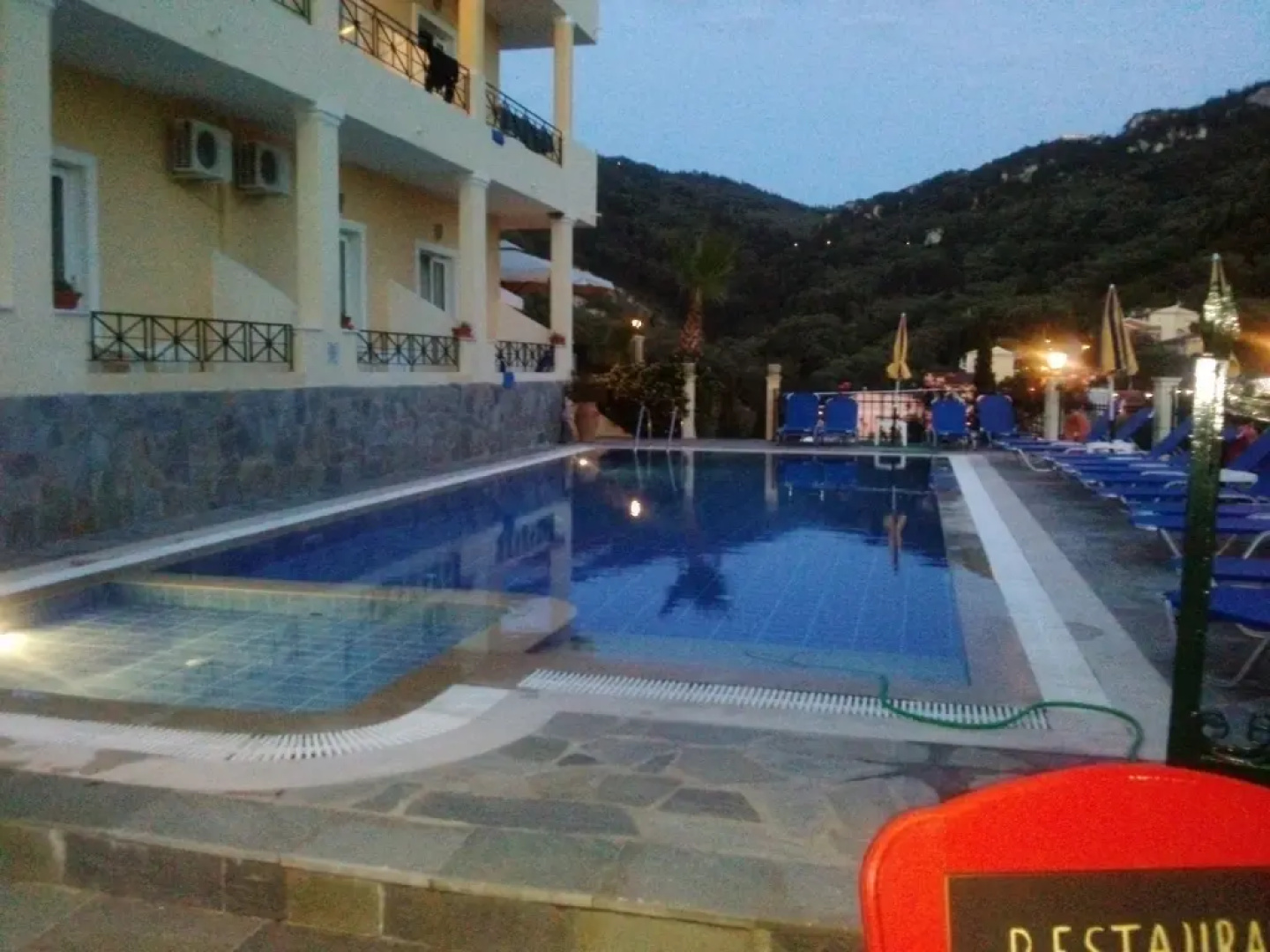 Alonakia Hotel