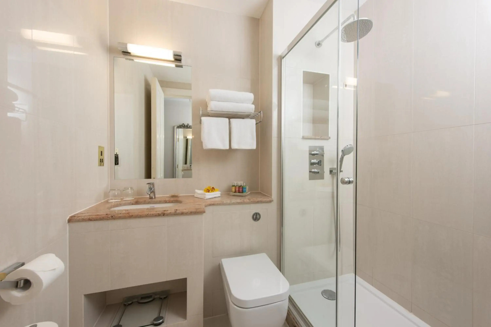 Park International Hotel