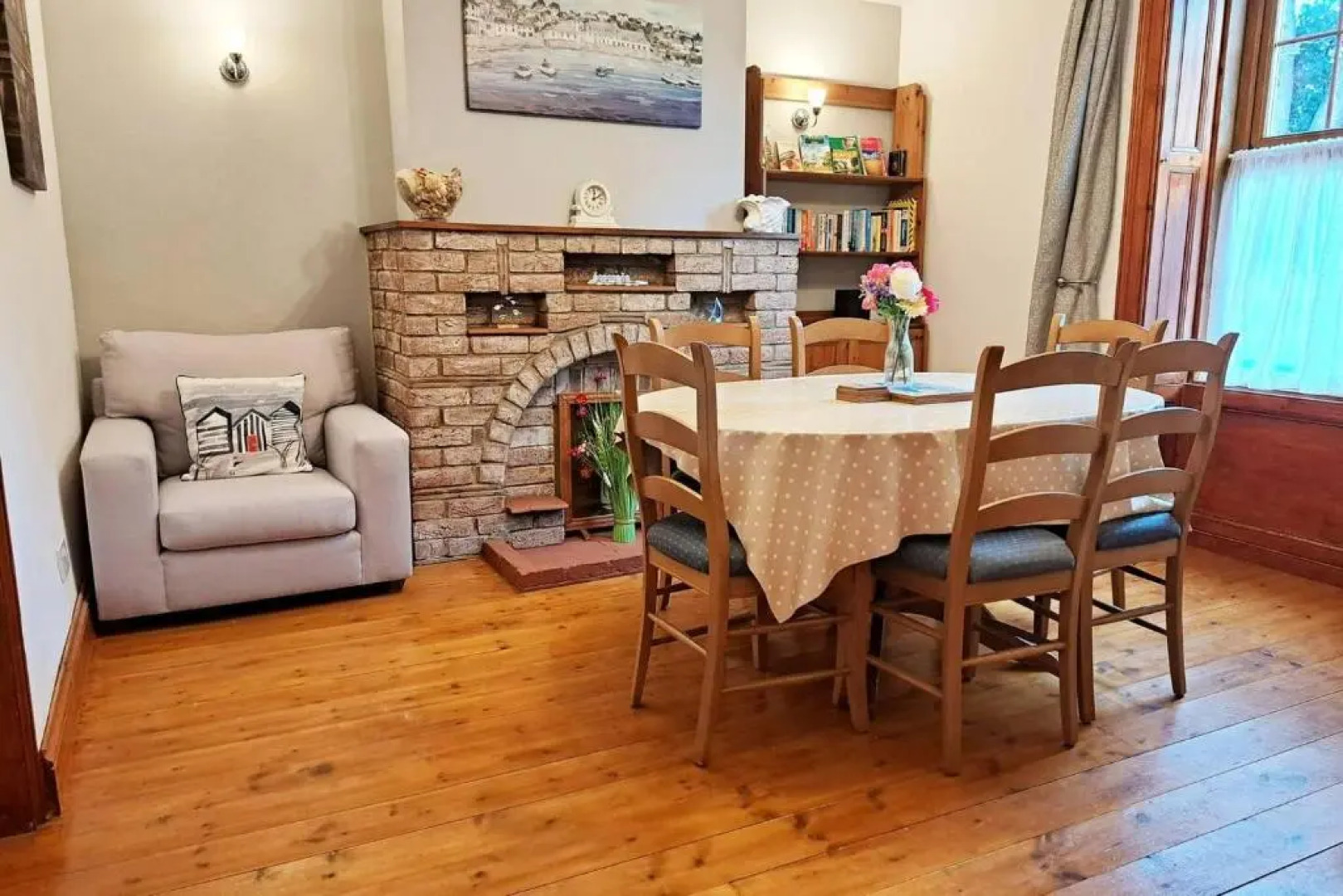 Beautiful 6-bed Dog Friendly Cottage in Heacham