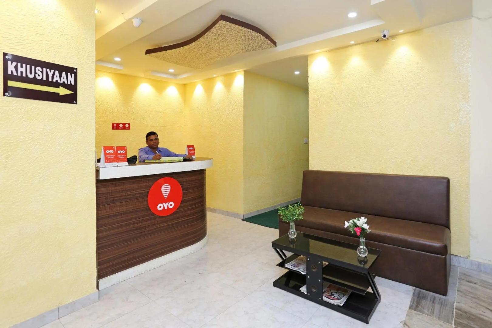 OYO 11547 Royal Treat