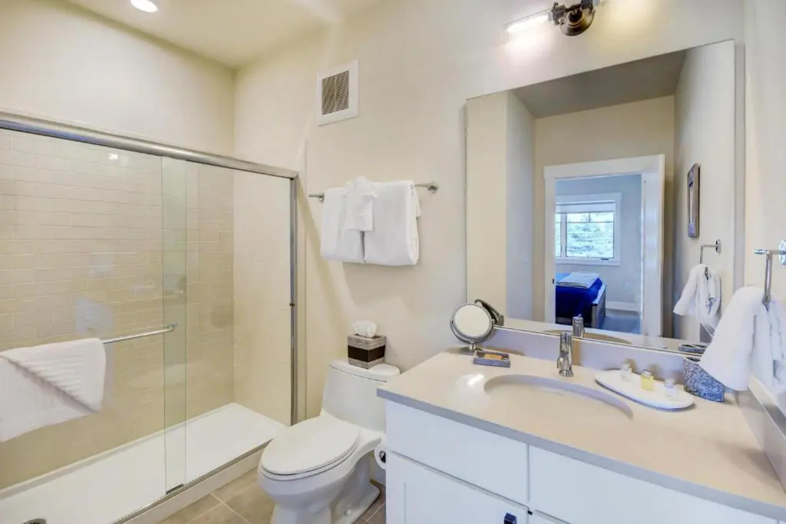 New Luxury Loft #19 Near Resort Huge Hot Tub & Views - FREE Activities & Equipment Rentals Daily