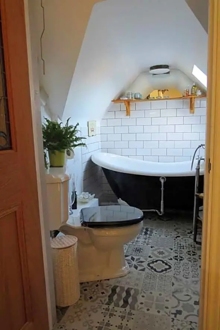 St.Catherine`s Cottage, The Old School House