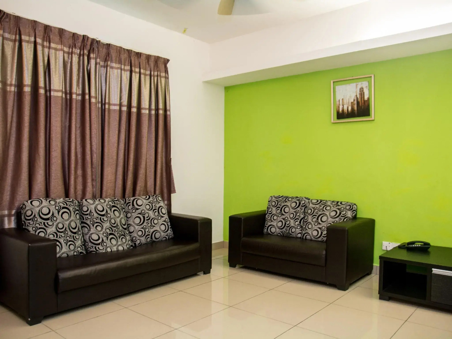 De' Viana Hotel & Apartment