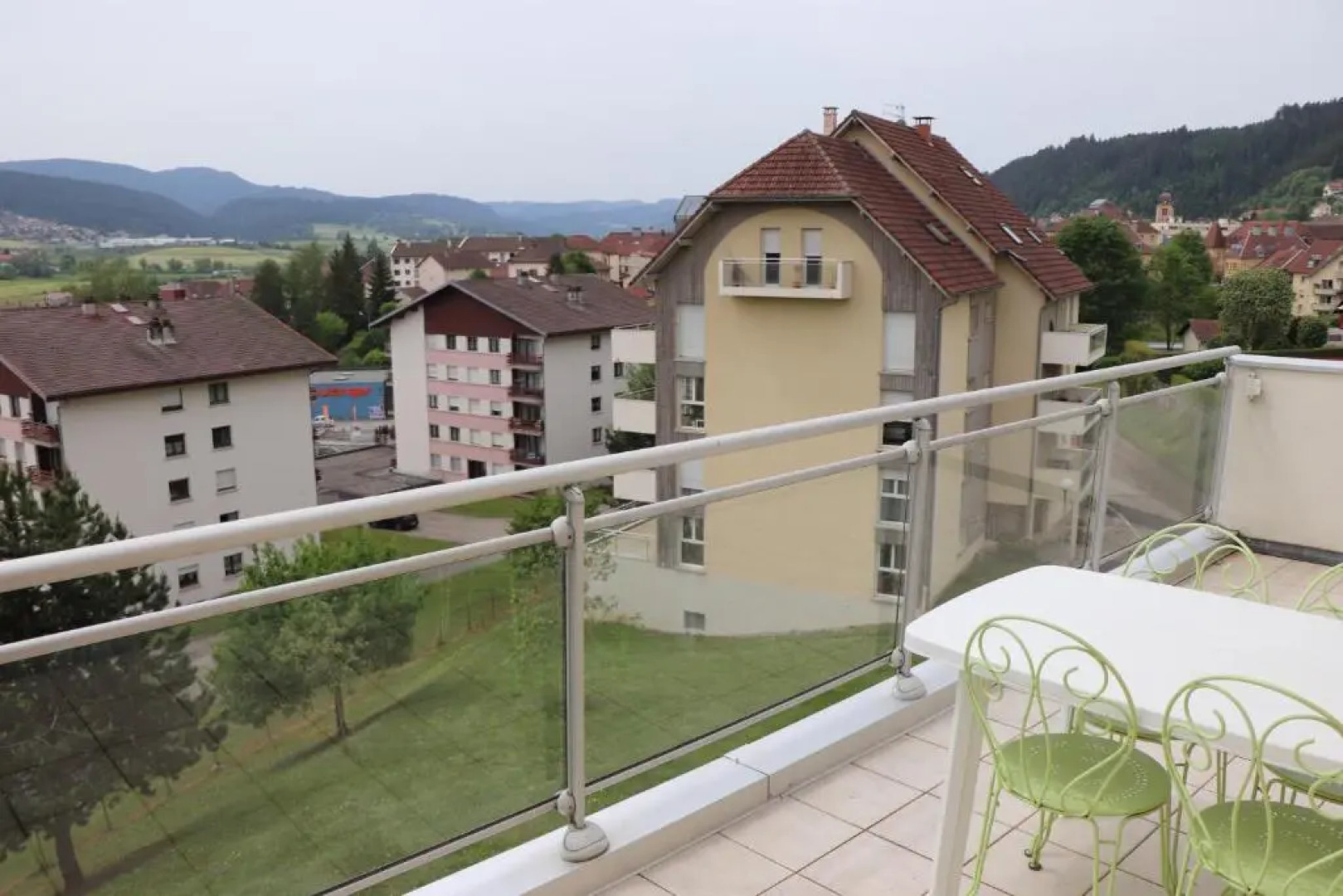 Morteau: Superbe appartement avec vue panoramique