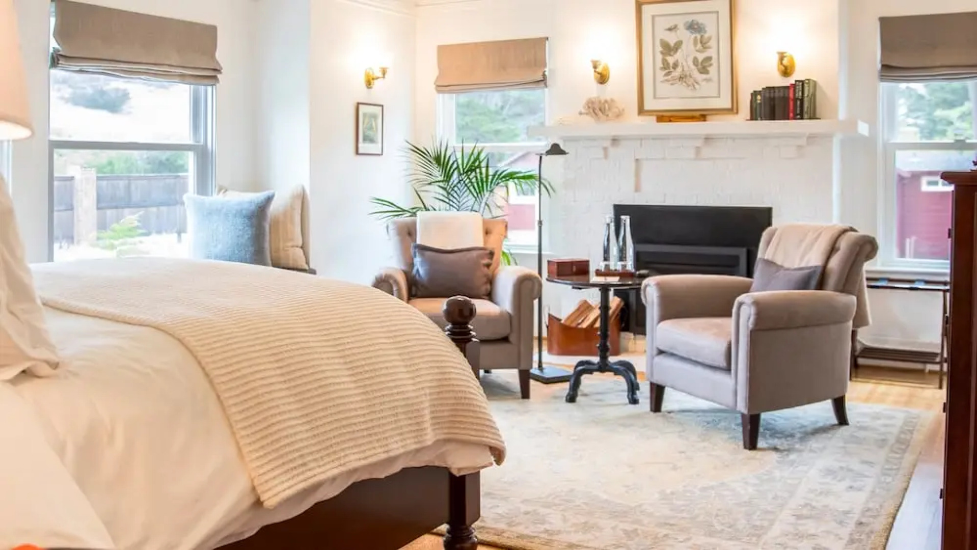 The Harbor House Inn