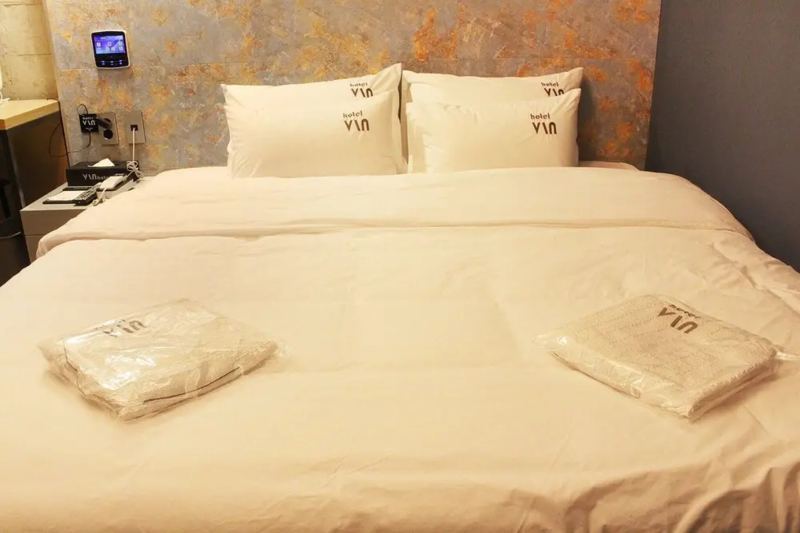 Changwon Jinhae Yongwon Hotel VIN