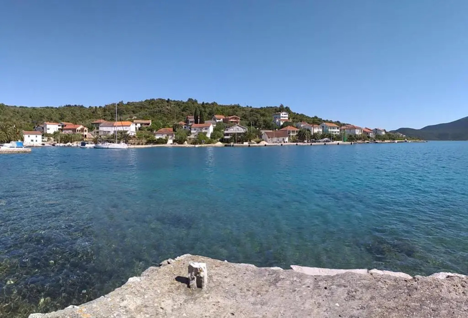 Rava Art Amphora studio and room