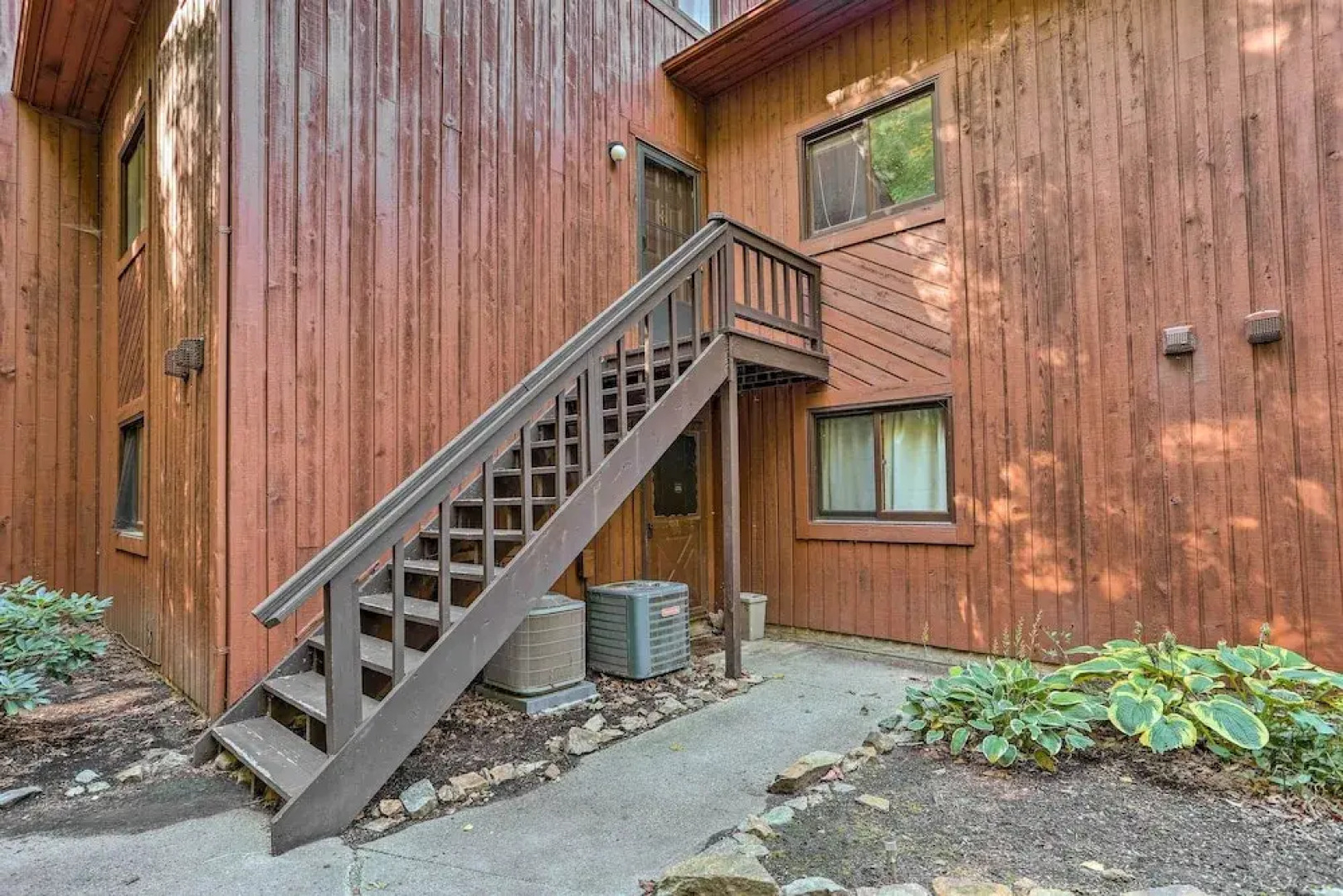 2 Mi to Waterpark: Vernon Township Gem w/ Balcony