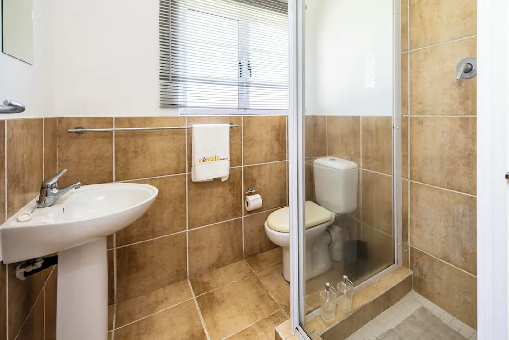 Modern Executive Unit