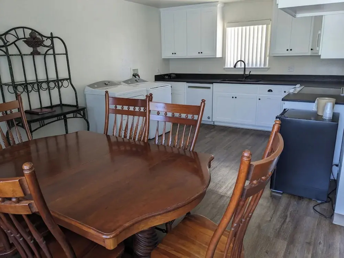 Hi-Lo Motel, Cafe and RV Park Mount Shasta Area