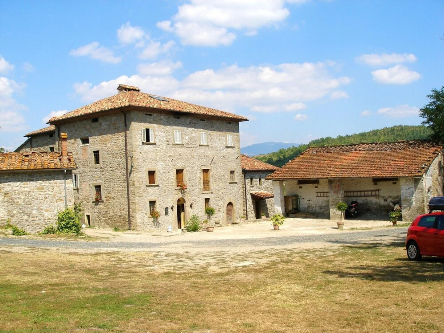 Apartment With 3 Bedrooms in Caprese Michelangelo, With Pool Access