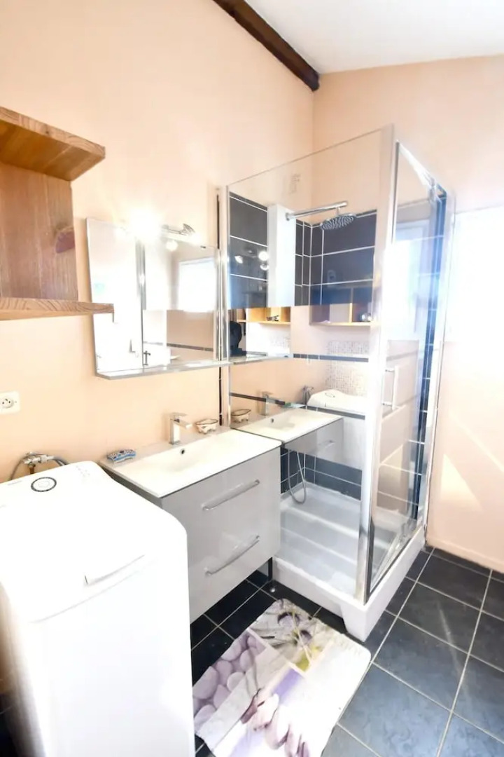 House with 2 Bedrooms in Vendres, with Shared Pool And Furnished Terrace - 300 M From the Beach