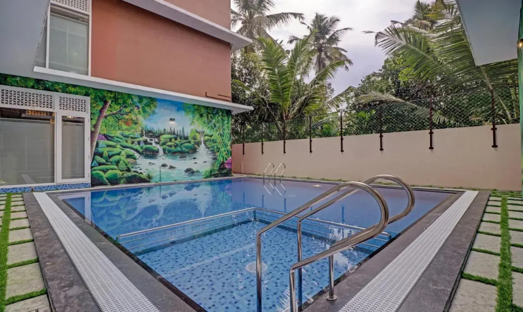 Treebo Golden Terminal, Kochi Airport