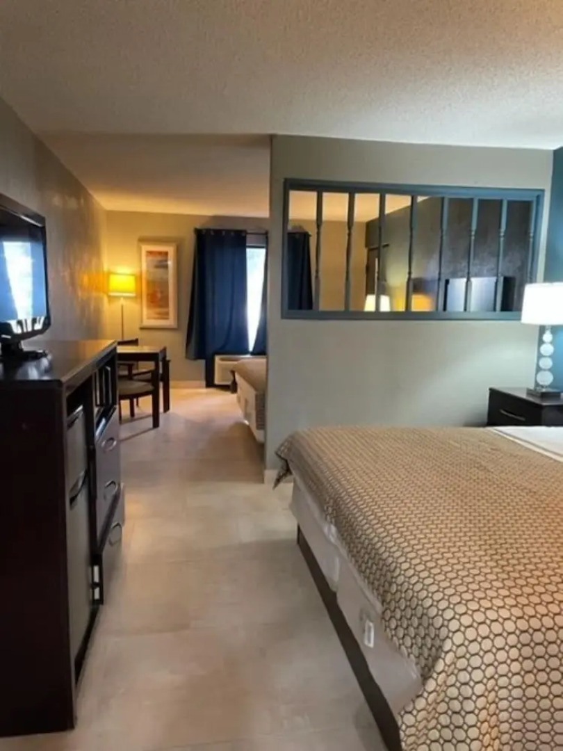 Travelodge Lake City