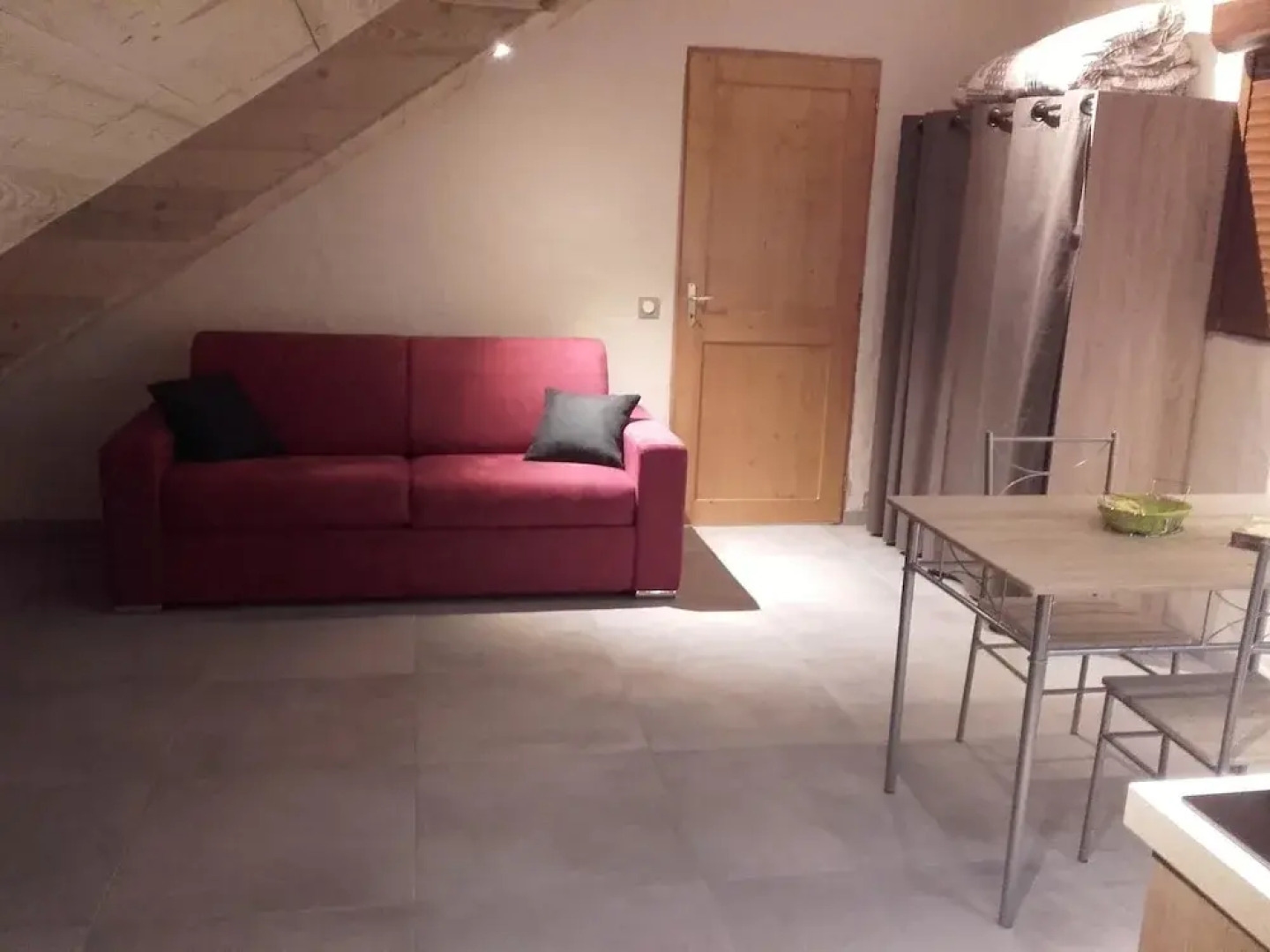 Studio in Saint-jean-d'arves, With Wonderful Mountain View, Furnished Garden and Wifi - 6 km From the Slopes