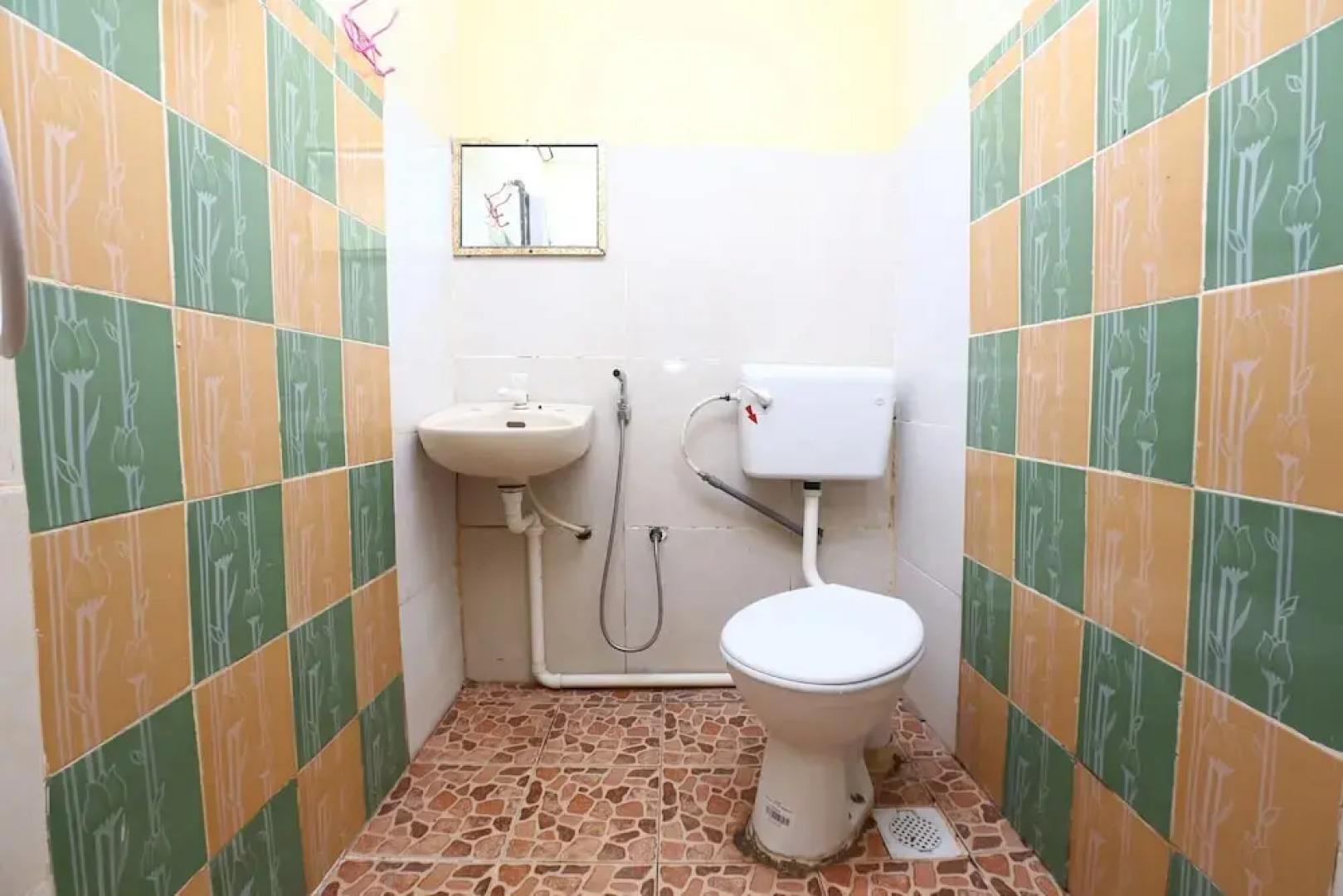 OYO 89819 Raz Hotel Kelulut