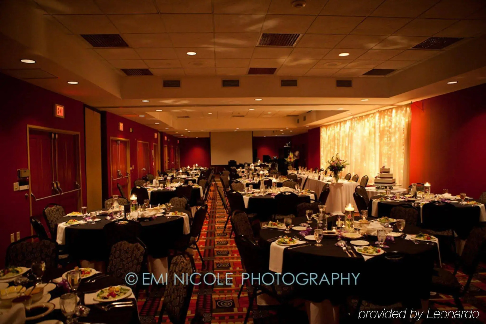 Holiday Inn Pewaukee - Milwaukee West by IHG