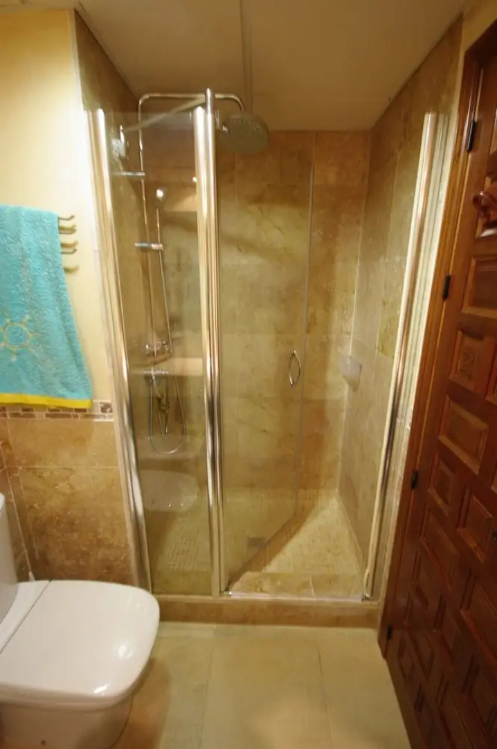 Livingtarifa - Bajo con acceso a piscina