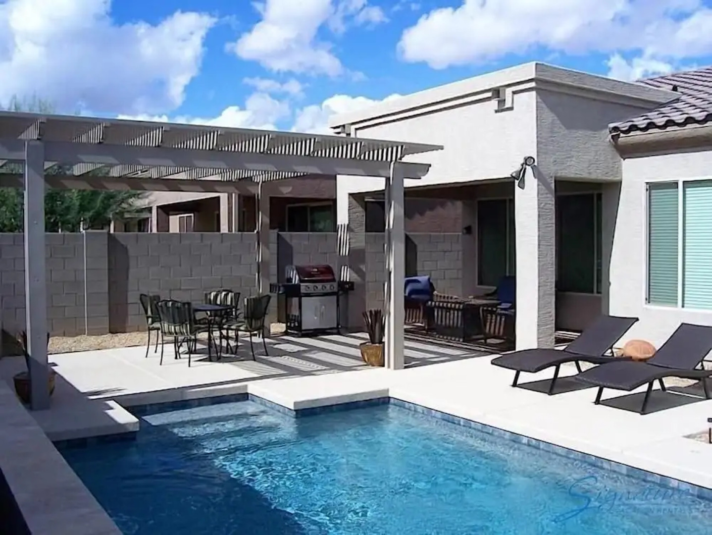 Pleasant Surprise By Signature Vacation Rentals