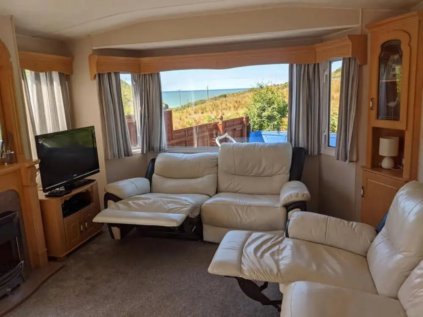 Charming 3-bed Caravan Cymtydu