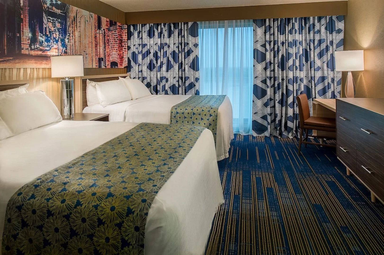 HoteLumière at The Arch