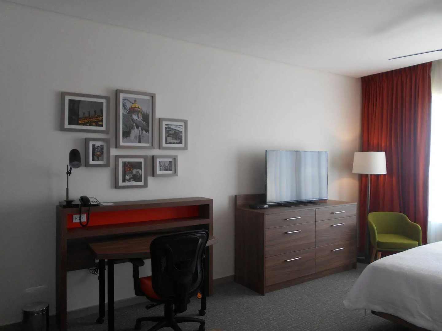 Fiesta Inn Suites Aeropuerto del Bajío