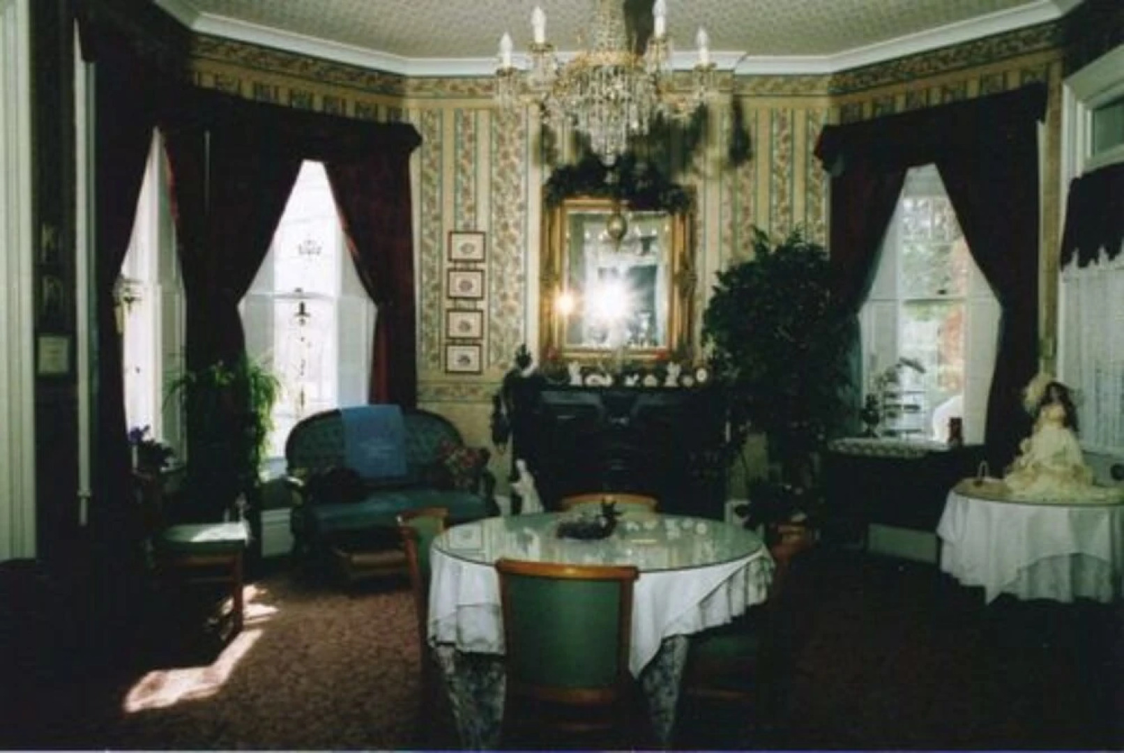 Victorian House Bed & Breakfast