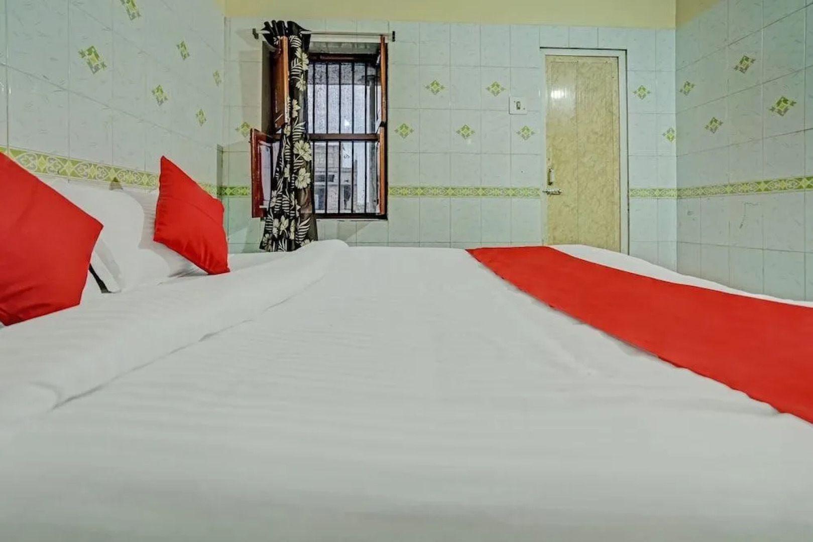 Spot On 49747 Bikram Stays