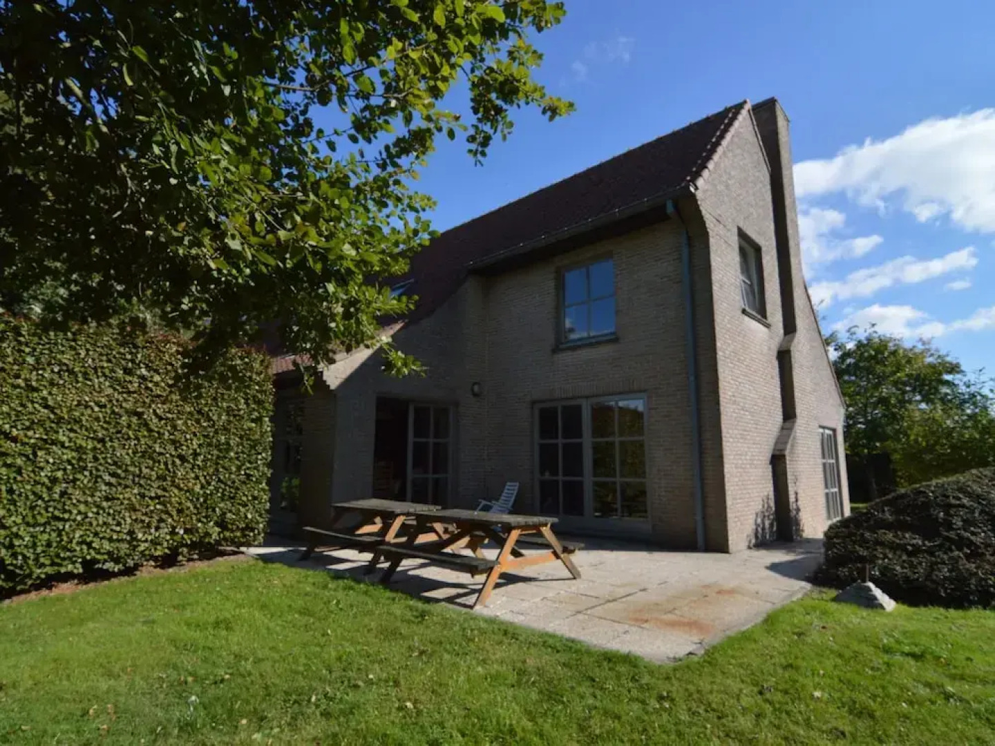 Spacious Holiday Home in Ichtegem With Garden