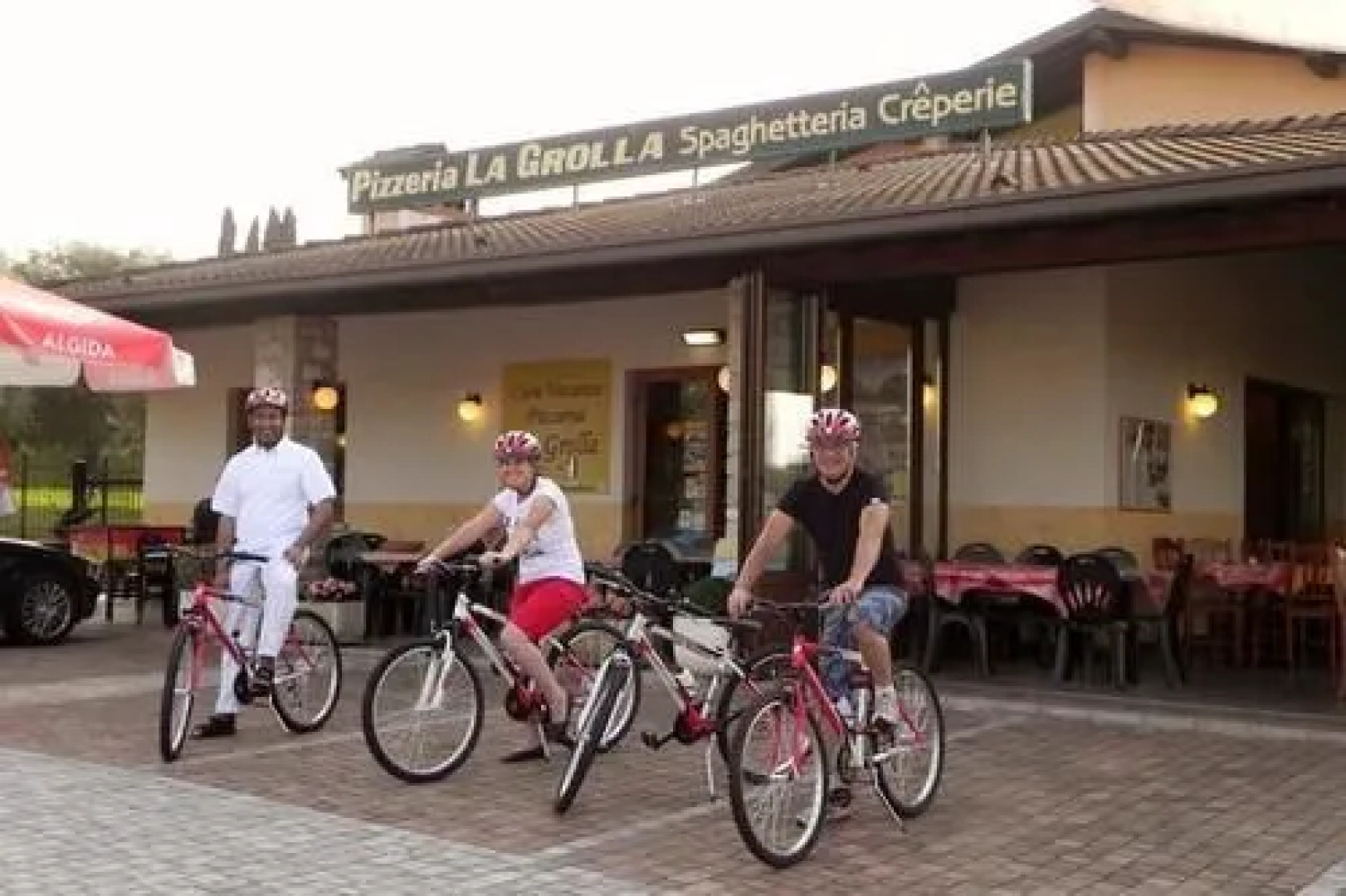 La Grolla Apartments