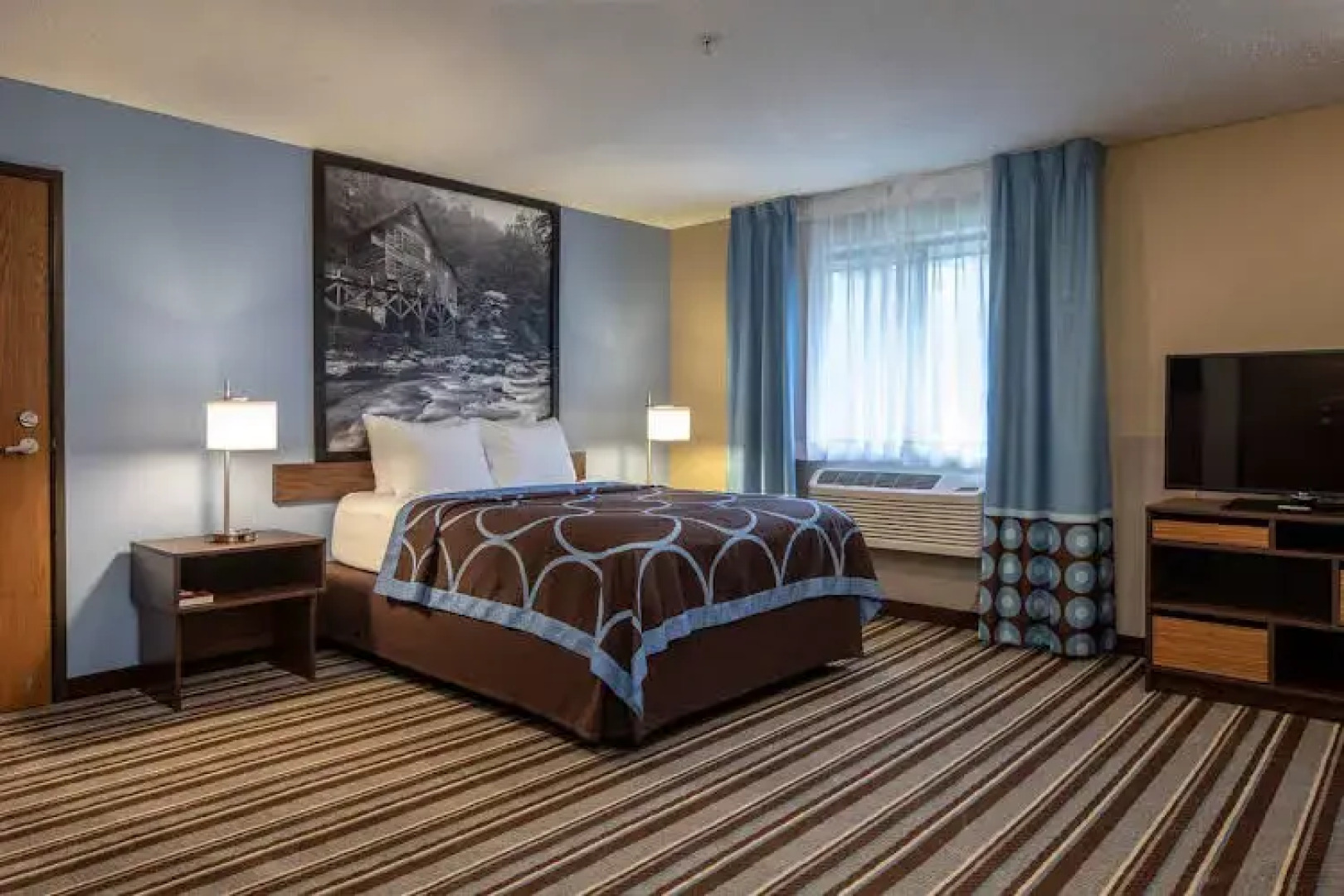 Super 8 Steubenville