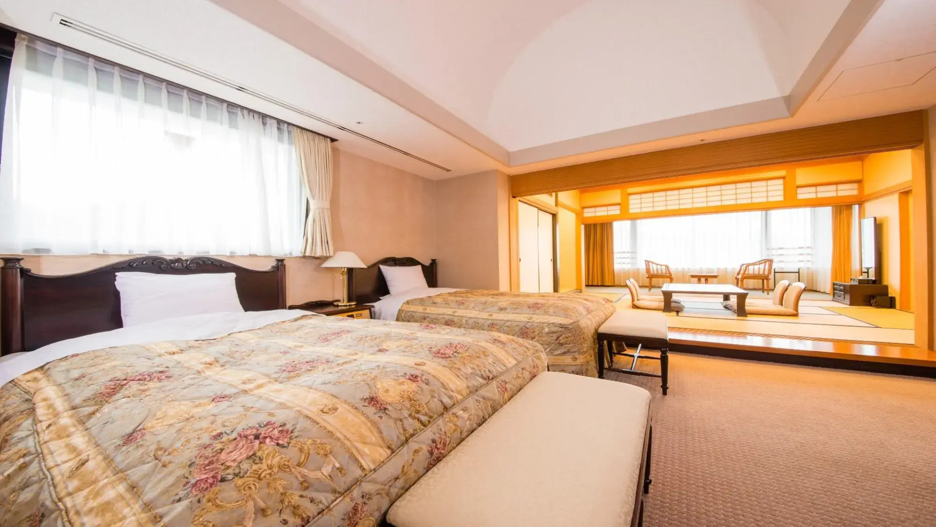 Royal Tainai Park Hotel